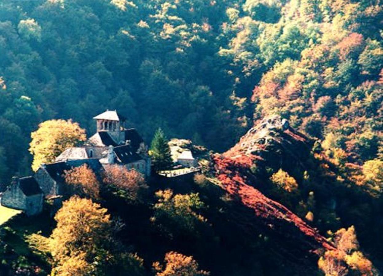 Maison Charmante A Florentin La Capelle Avec Jardin Et Vue Montagne Екстериор снимка